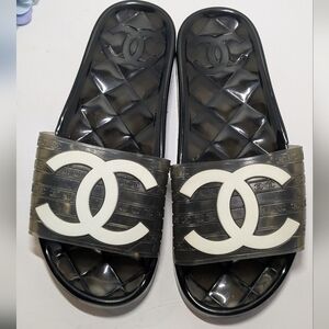 CHANEL Monochrome Logo Slide black jelly Sandals Sz 37-38 Euro